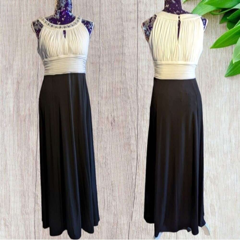 Elegant Monocrhome Empire Waist Halter Elegant Maxi Dress Evening Gown Size 10P